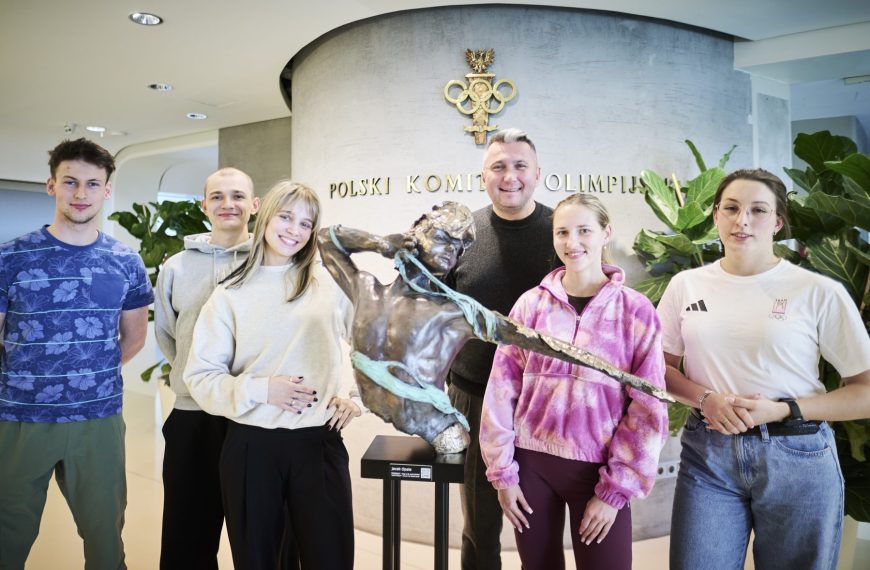 „Strzelec” Jacka Opały w zbiorach PKOl – symbol sportowej determinacji i polskiej sztuki